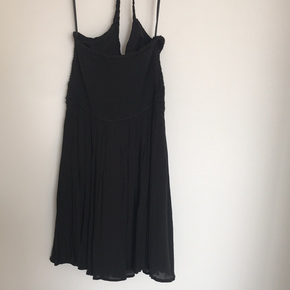 Halter dress - Picture 3 of 3